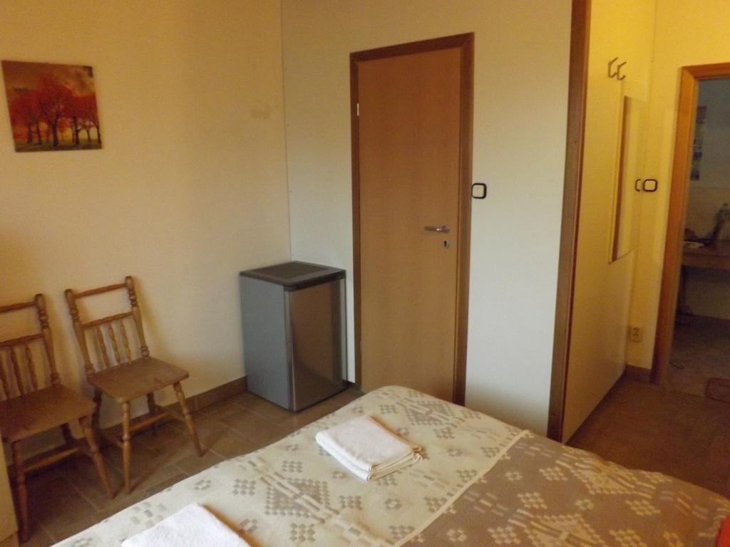 Napos Vendégház Győr Exterior foto