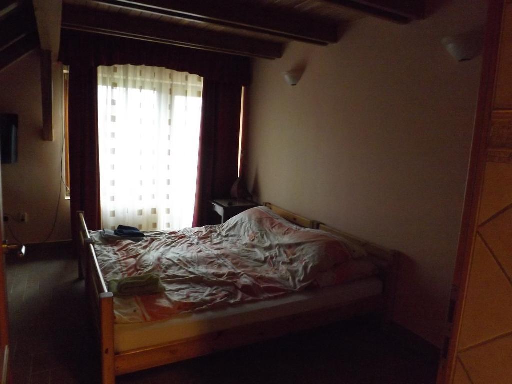 Napos Vendégház Győr Exterior foto